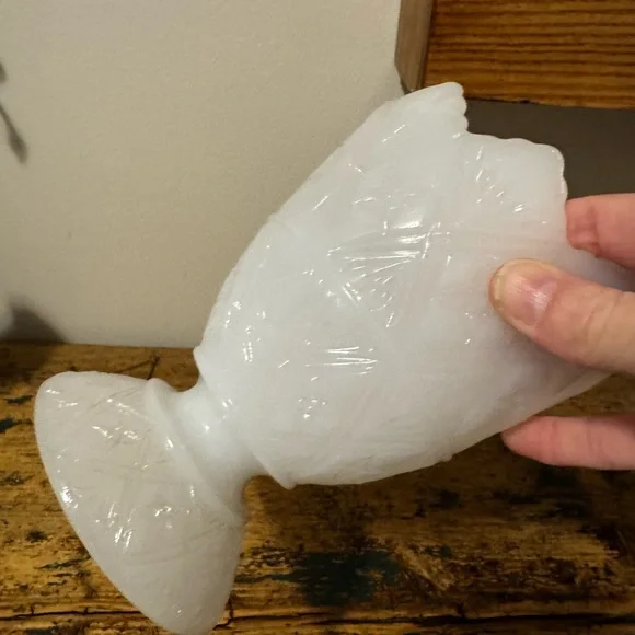 Elegant Milk Glass Pedestal Vase - Picture 4 of 7